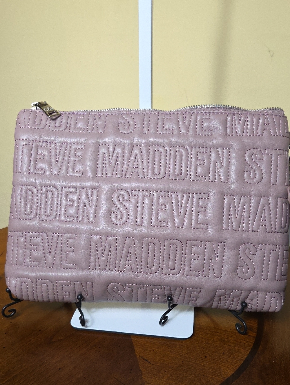 STEVE MADDEN NWT Mauve Clutch Purse Wristlet Bmalina Stitched With Gold Hardware - Picture 2 of 13
